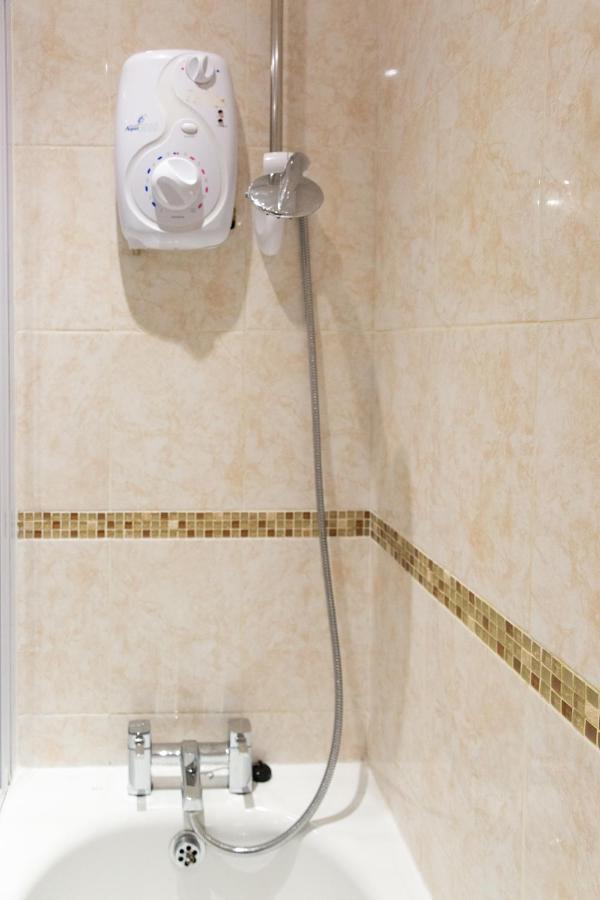 1-Bedroom Apartment With Balcony, هوديسدون المظهر الخارجي الصورة